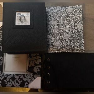 Assorted photo albums / picture frames